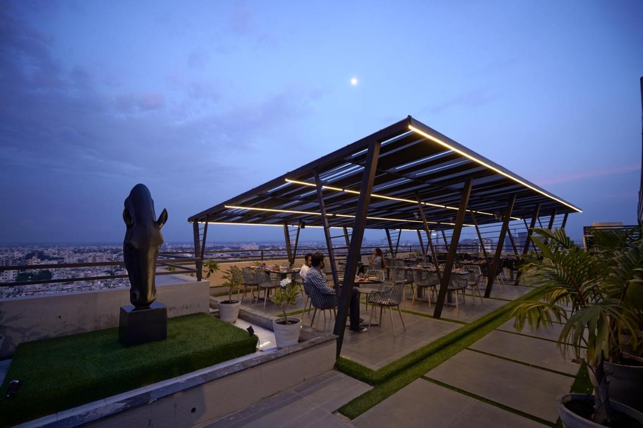 The Galleria Hotel Райкот Екстериор снимка